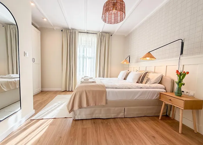 Pod Karkonoskim Nurtem Piechowice (Karkonosze)